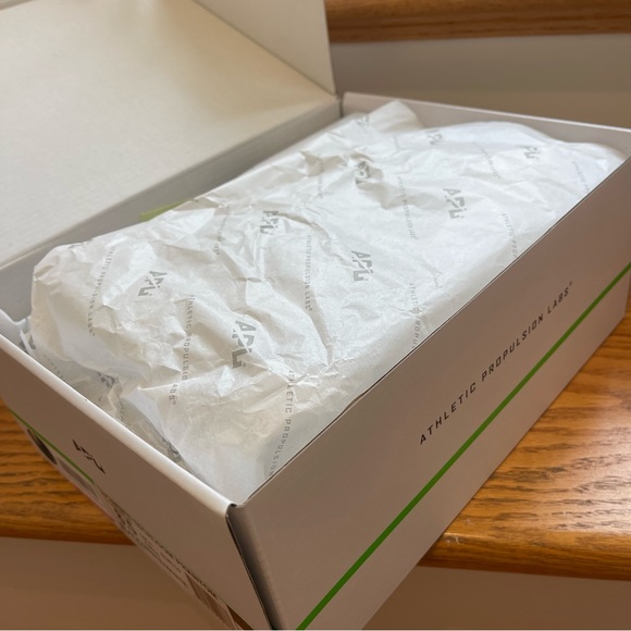 NWT APL Phantom Running Shoes Athletic Propulsion Labs Sneakers Black / White - Picture 8 of 16